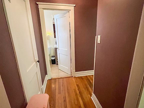 Entrance Hall with 2 Closets