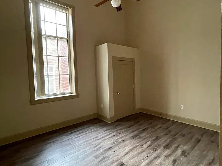Theresa Park Loft Apartments — Photo 42
