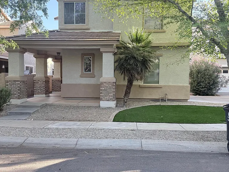 4154 E Betsy Ln — Photo 2