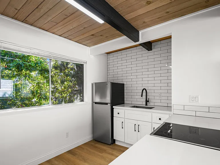 2030 Cedar St #6 — Photo 14