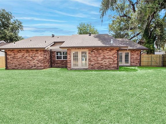 4th image of 104 Bocage Dr