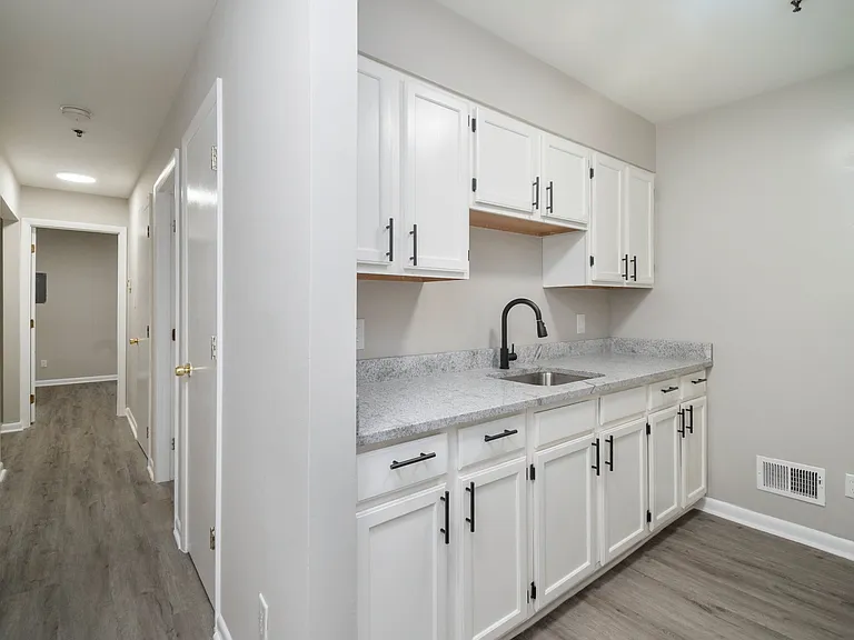 610 N Arlington Ave #A — Photo 10