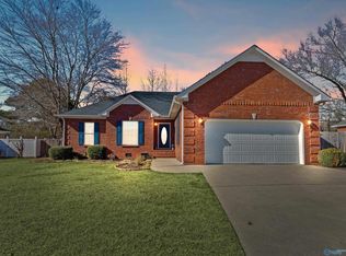 2005 Glenwood Dr SW, Hartselle, AL 35640