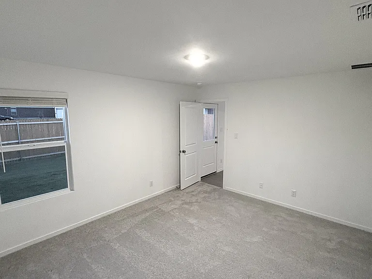 1413 Merlin Bluff St — Photo 8