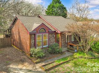 11826 Merriweather Dr, Charlotte, NC 28273