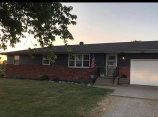 7777 Sparrow Rd, Hopedale, IL 61747