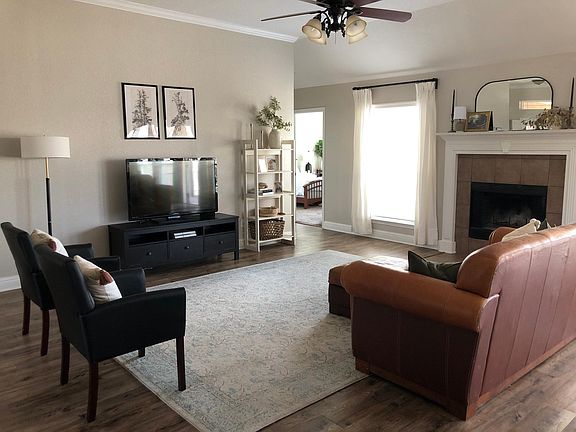 4th image of 5824 Alexandria Dr