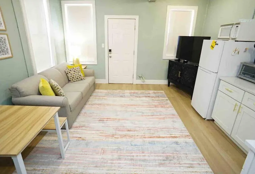 115 N Hollywood Ave — Photo 2