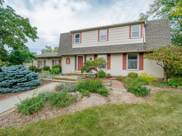 2420 E River Dr, Green Bay, WI 54301