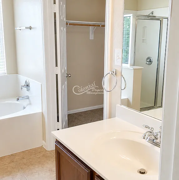 711 Cattail Cir — Photo 16