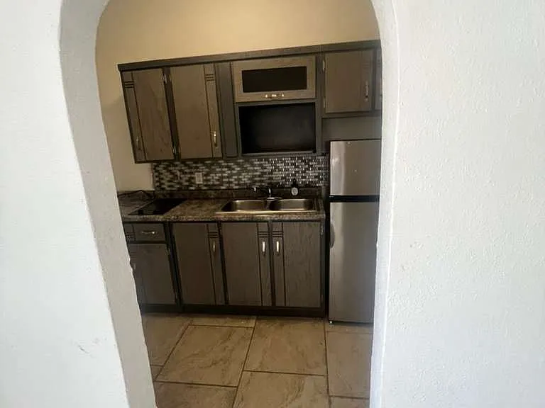 515 E Nevada Ave #6 — Photo 3