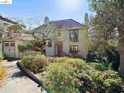 1100 Ashmount Ave, Oakland, CA, 94610