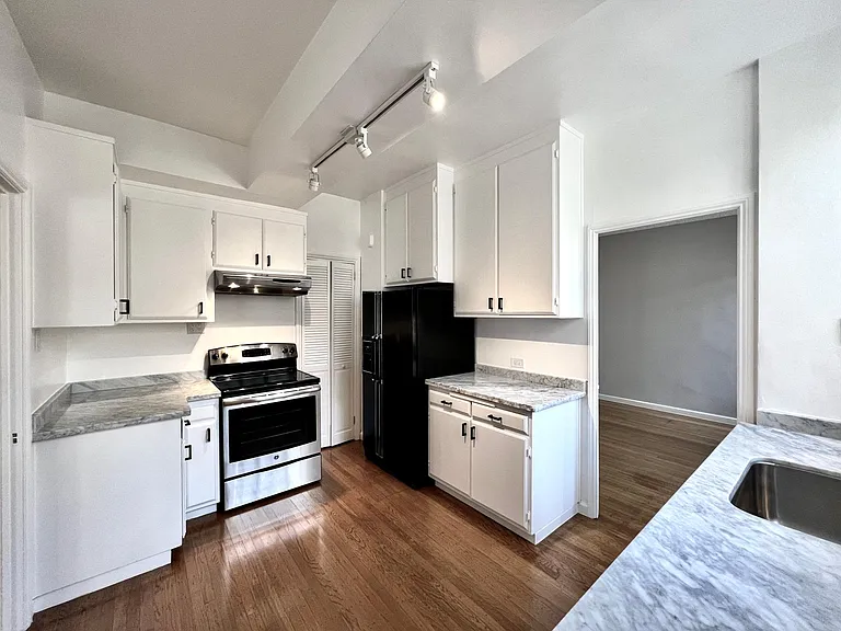 2360 Pacific Ave #501 — Photo 4