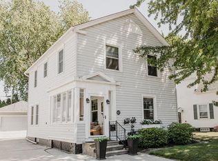 417 S 26th St, Manitowoc, WI 54220