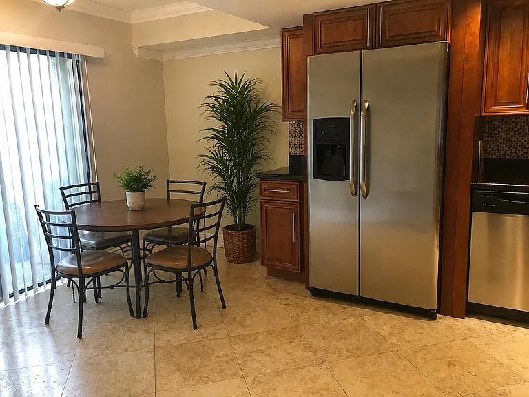 552 Deer Creek Wildwood Ln E — Photo 3