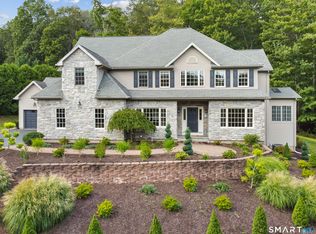 7 Mountainside Rd, West Hartford, CT 06117