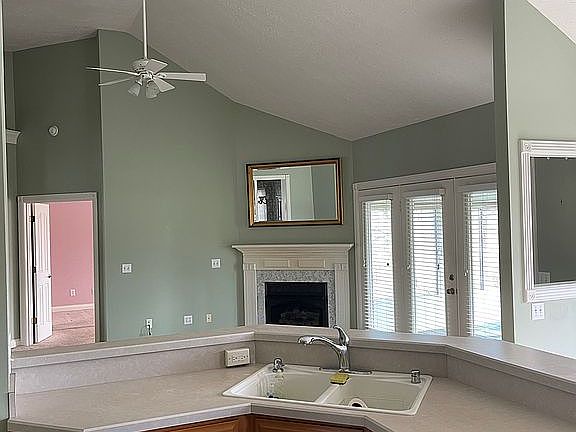 4th image of 117 Portsmouth Ln