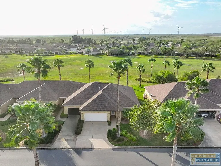 18 Torrey Pines Rd — Photo 4