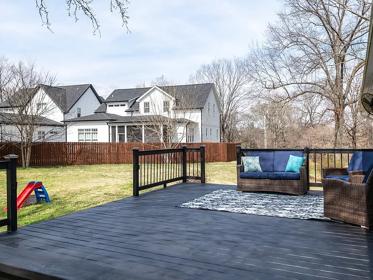 5405 Wakefield Dr — Photo 40