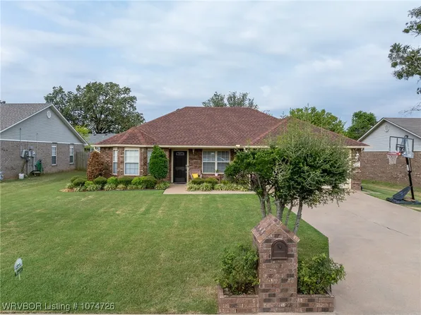 612 S 38th St, Van Buren, AR 72956
