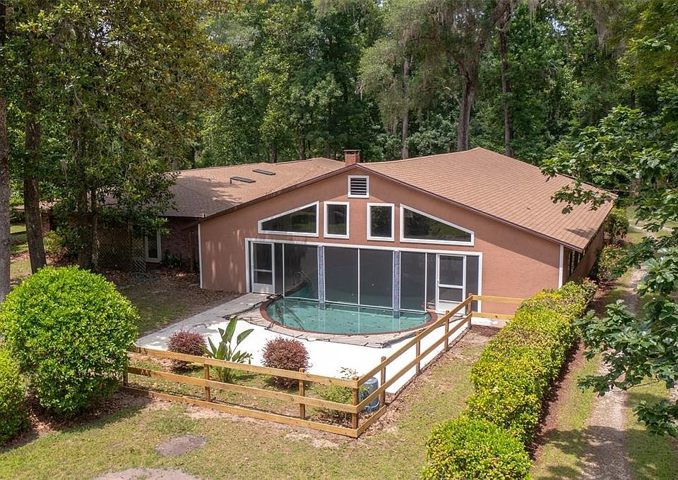 1st image of 6915 NW 67TH AVENUE
