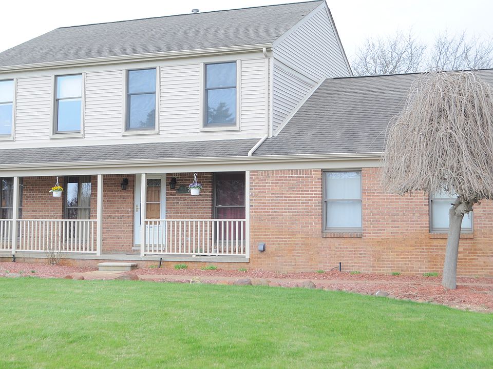 1st image of 25515 Birchwoods Dr