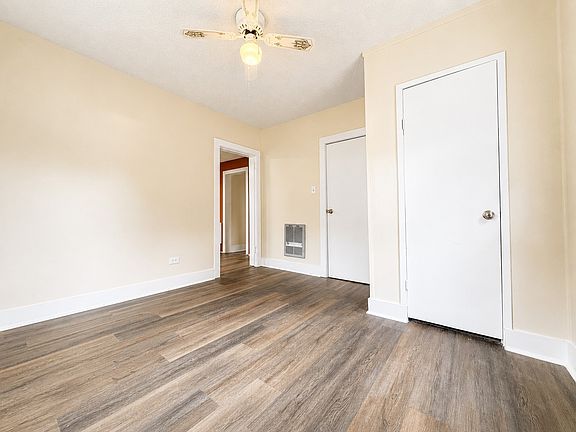3rd image of 310 Davis Dr