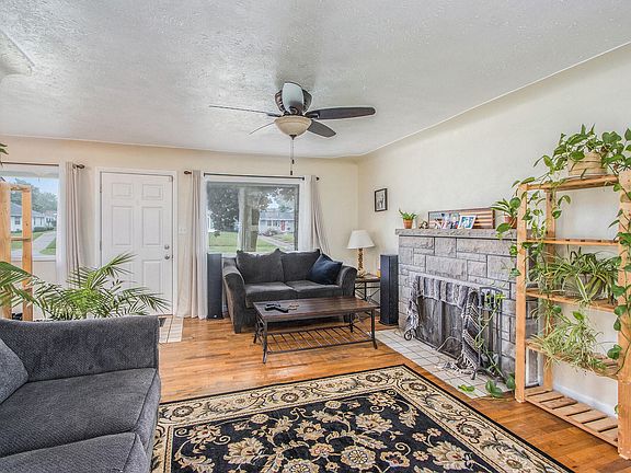 4th image of 110 Circle Dr