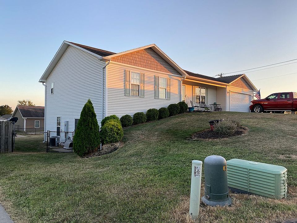 1st image of 108 Silver Hawk Ln