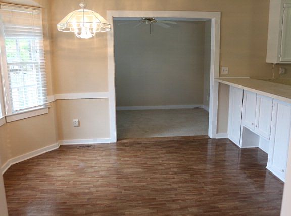 4th image of 1445 Rock Creek Dr