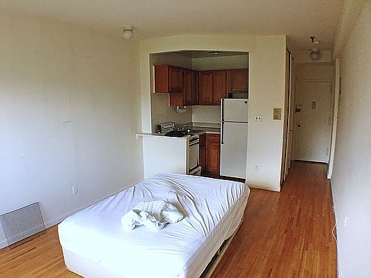 2nd image of 790 Amsterdam Ave APT 7D