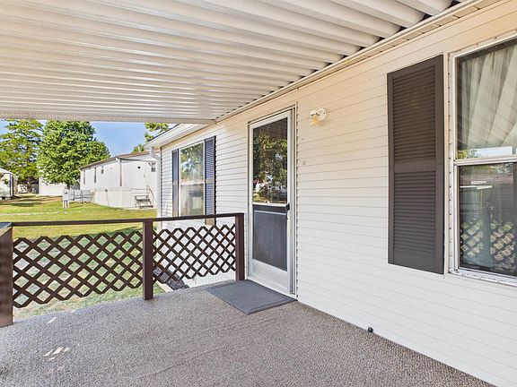 4th image of 32 Nora Ct
