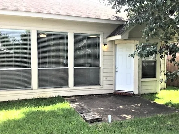 4715 Meadows Edge Ln — Photo 18