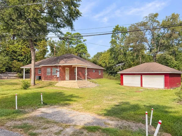24204 Creekwood Dr, Spring, TX 77389
