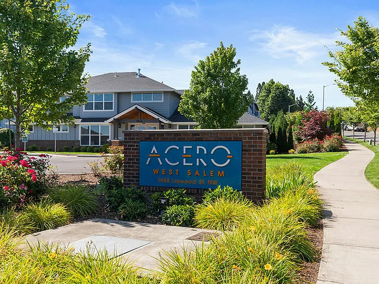 Acero West Salem