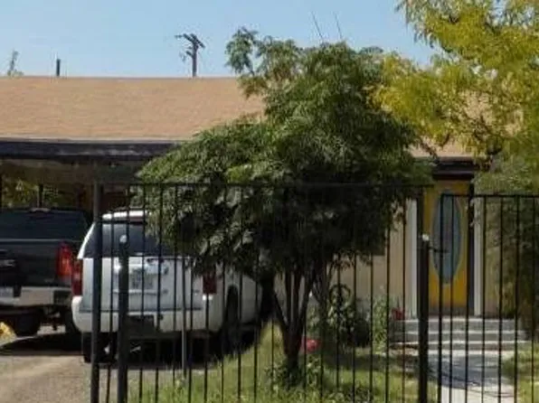 1107 S Oak St, Pecos, TX 79772