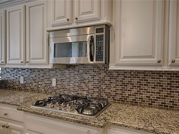 5th image of 1418 SW 137th Ter