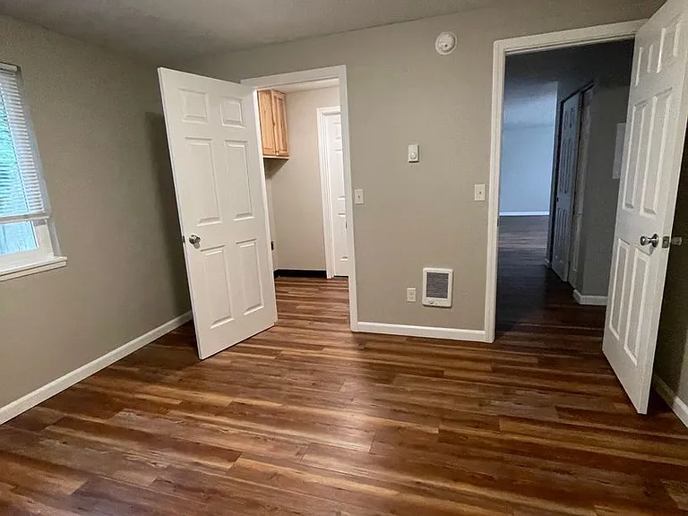 Albany Meadows Apartments — Photo 25