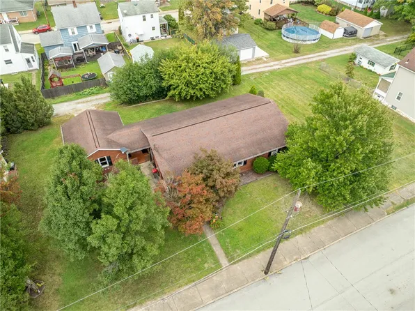 37 Avenue A, Latrobe, PA 15650