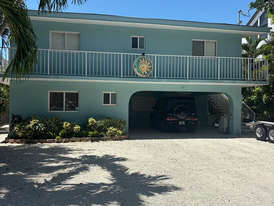16 Bahama Rd