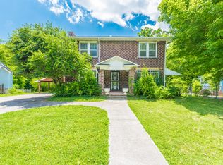 2934 Rennoc Rd, Knoxville, TN 37918