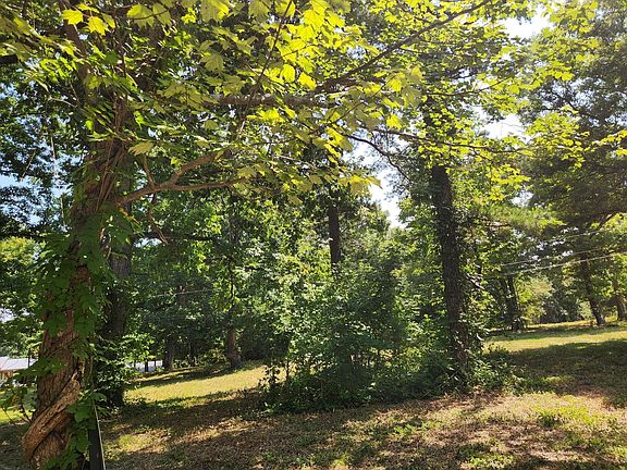 3rd image of 381 Patton School Rd #1