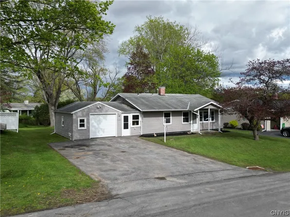 7 Vine Cir, Whitesboro, NY 13492