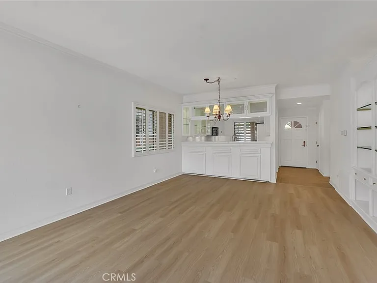 172 Villa Point Dr — Photo 8