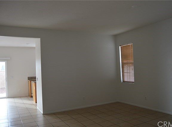 4th image of 680 Wildrose Cir