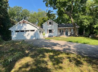 23367 W Schwerman Rd, Mundelein, IL 60060