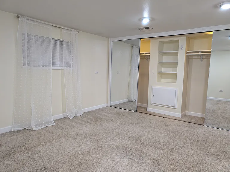 2226 N Burling St #1 — Photo 11
