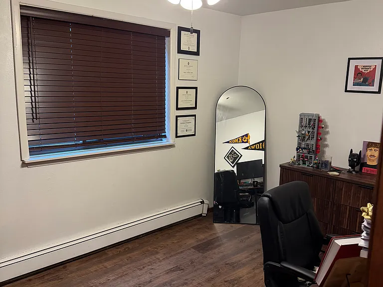 718 Oakcrest St #3 — Photo 4