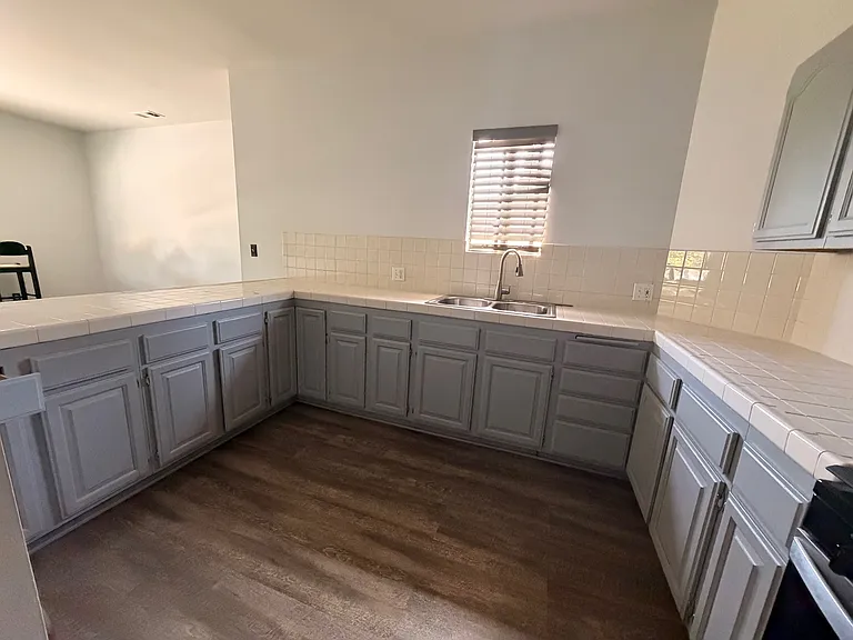 1635 E Washington Blvd #A — Photo 5