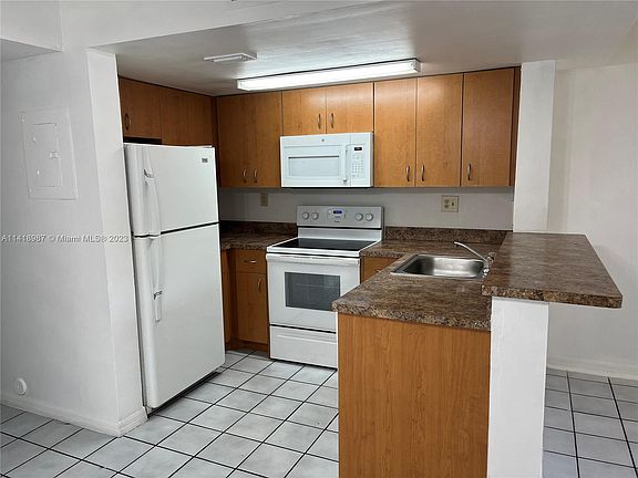 4th image of 8670 NW 6th Ln #4-107